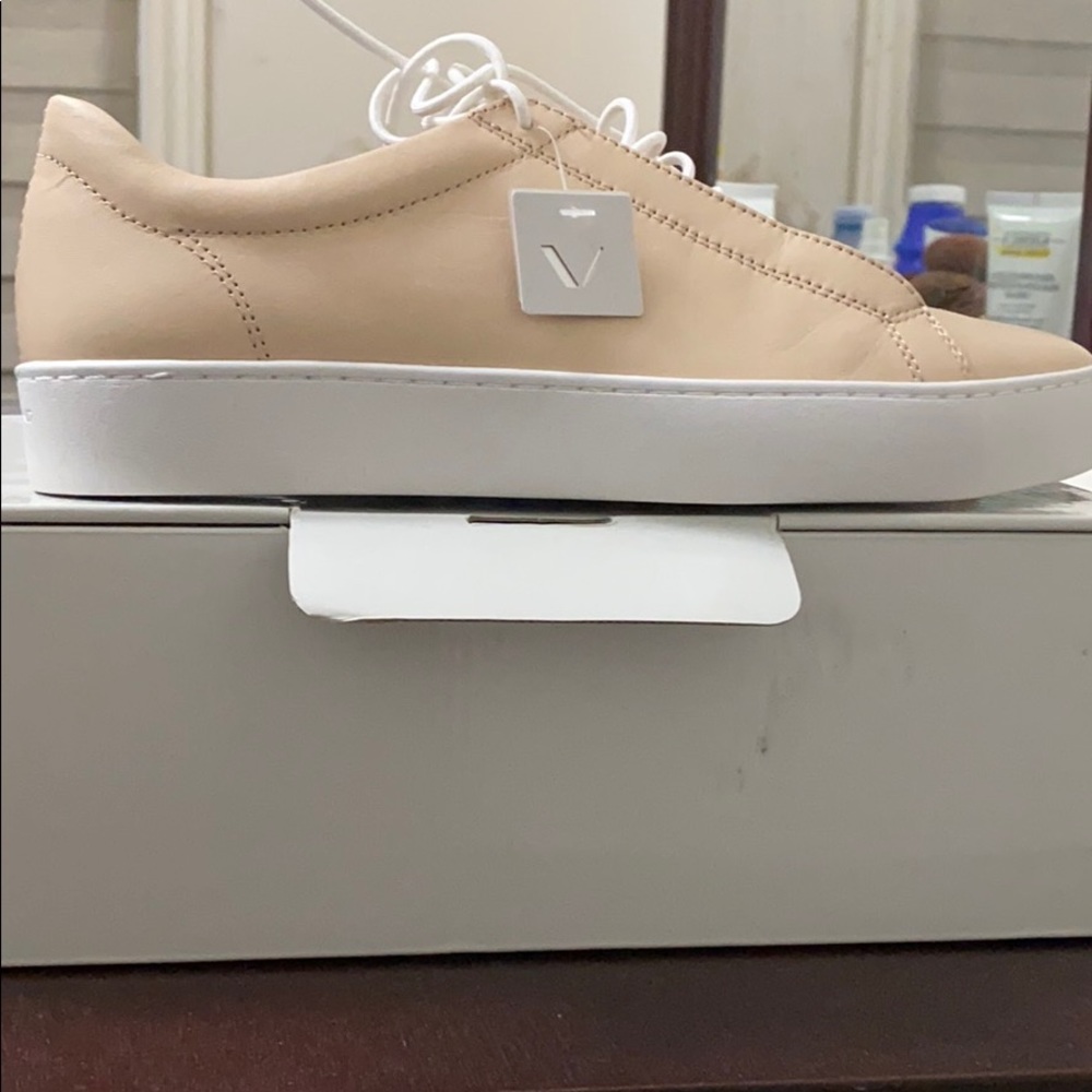 Zoe sneakers